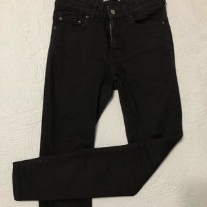 Skinny jeans